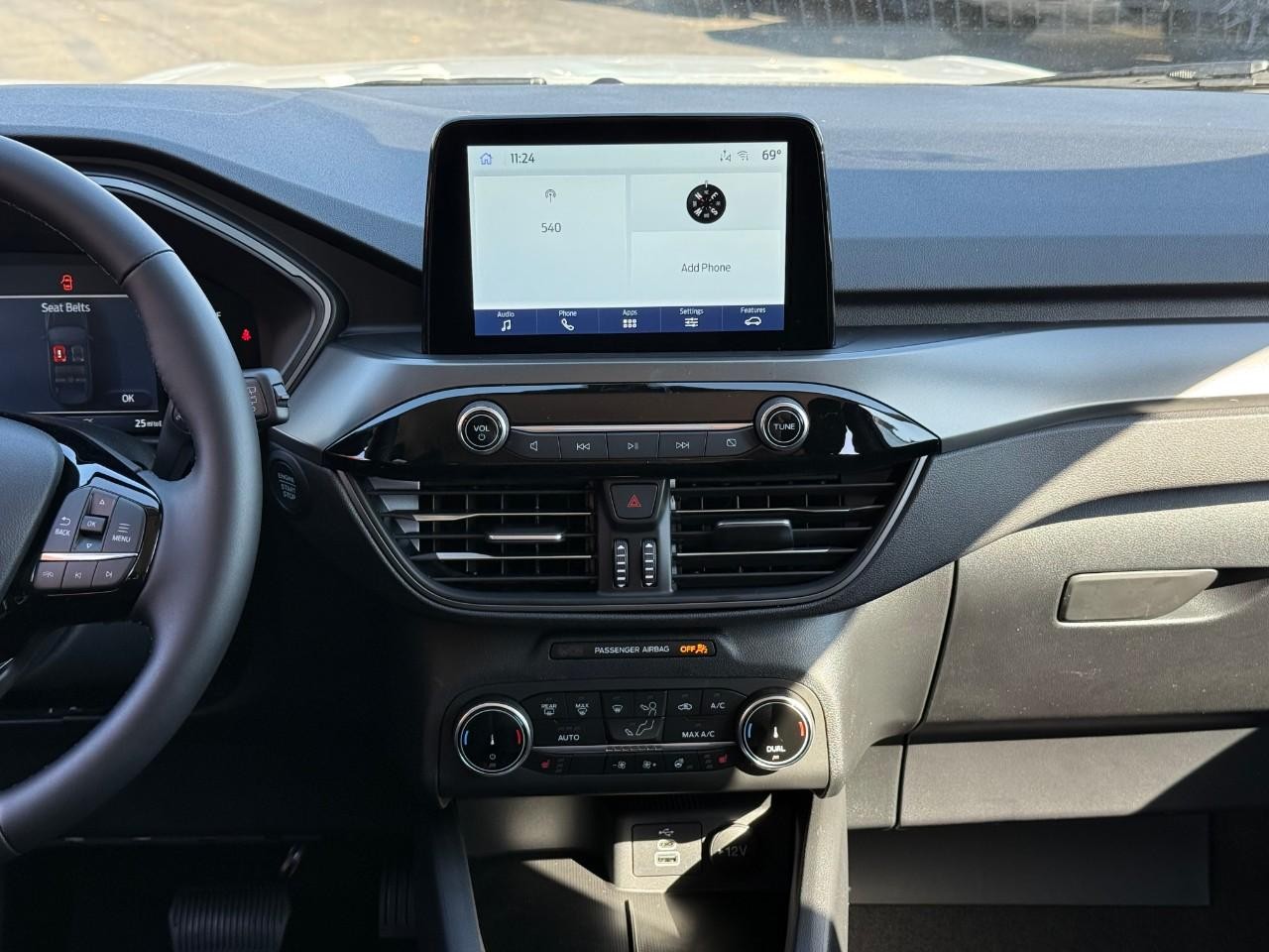 Ford Escape Vehicle Full-screen Gallery Image 09