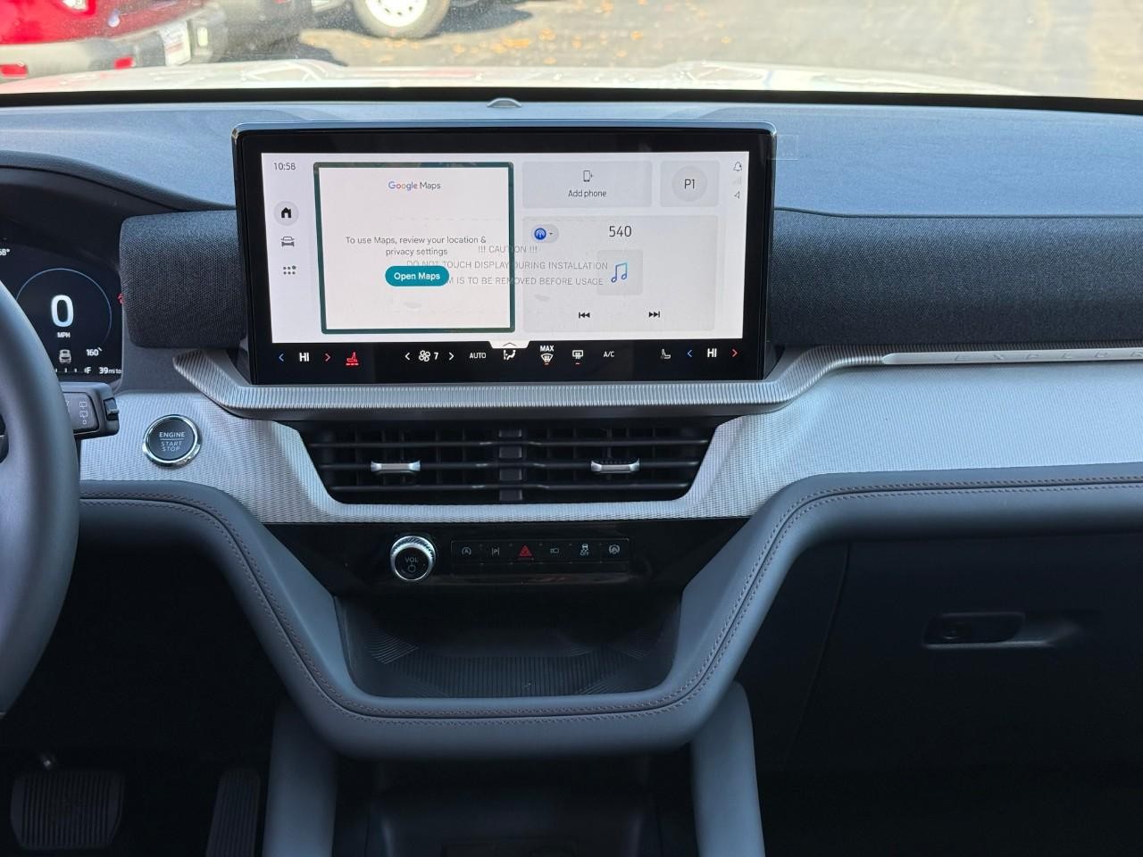 Ford Explorer Vehicle Full-screen Gallery Image 10