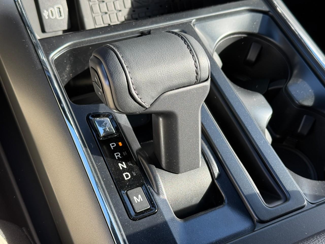 Ford F-150 Vehicle Full-screen Gallery Image 15