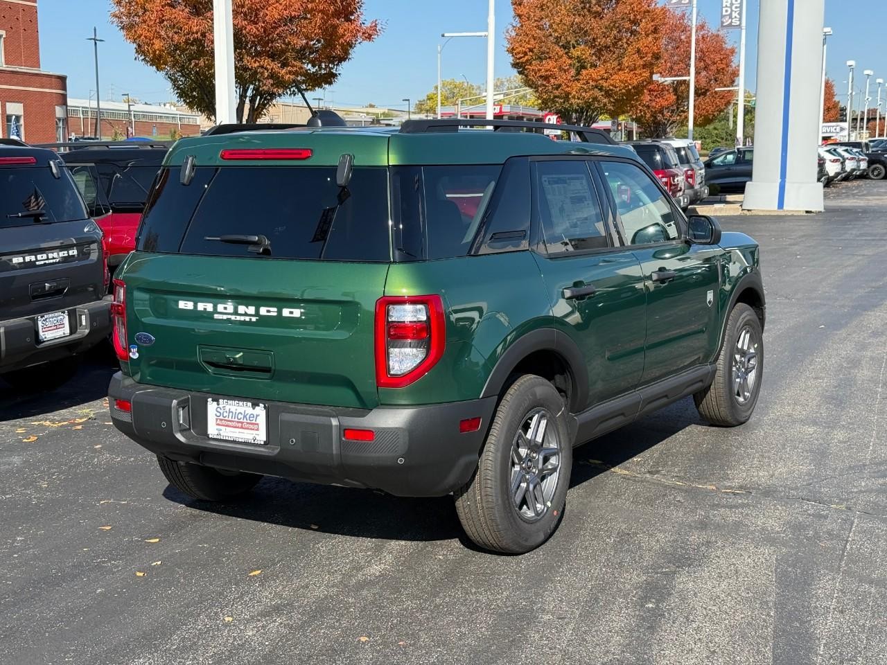 Ford Bronco Sport Vehicle Full-screen Gallery Image 03