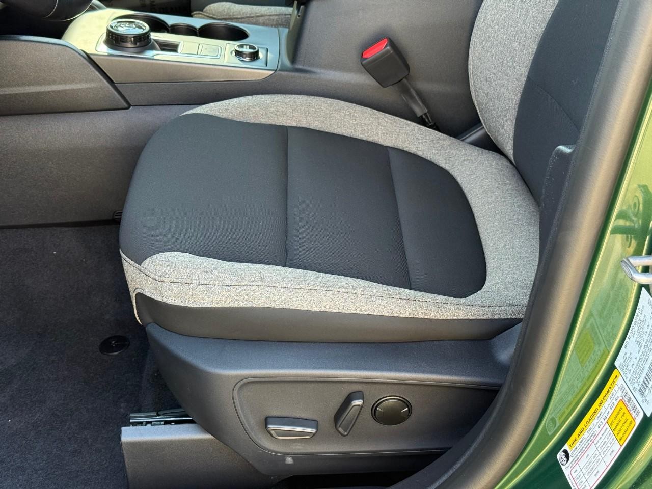 Ford Bronco Sport Vehicle Full-screen Gallery Image 11