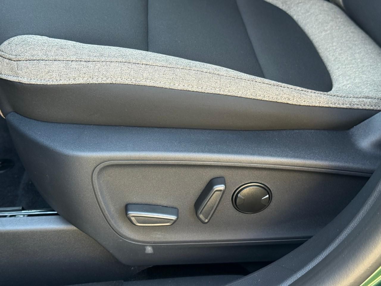 Ford Bronco Sport Vehicle Full-screen Gallery Image 12