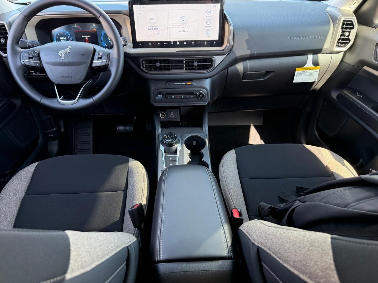 Ford Bronco Sport Vehicle Full-screen Gallery Image 06