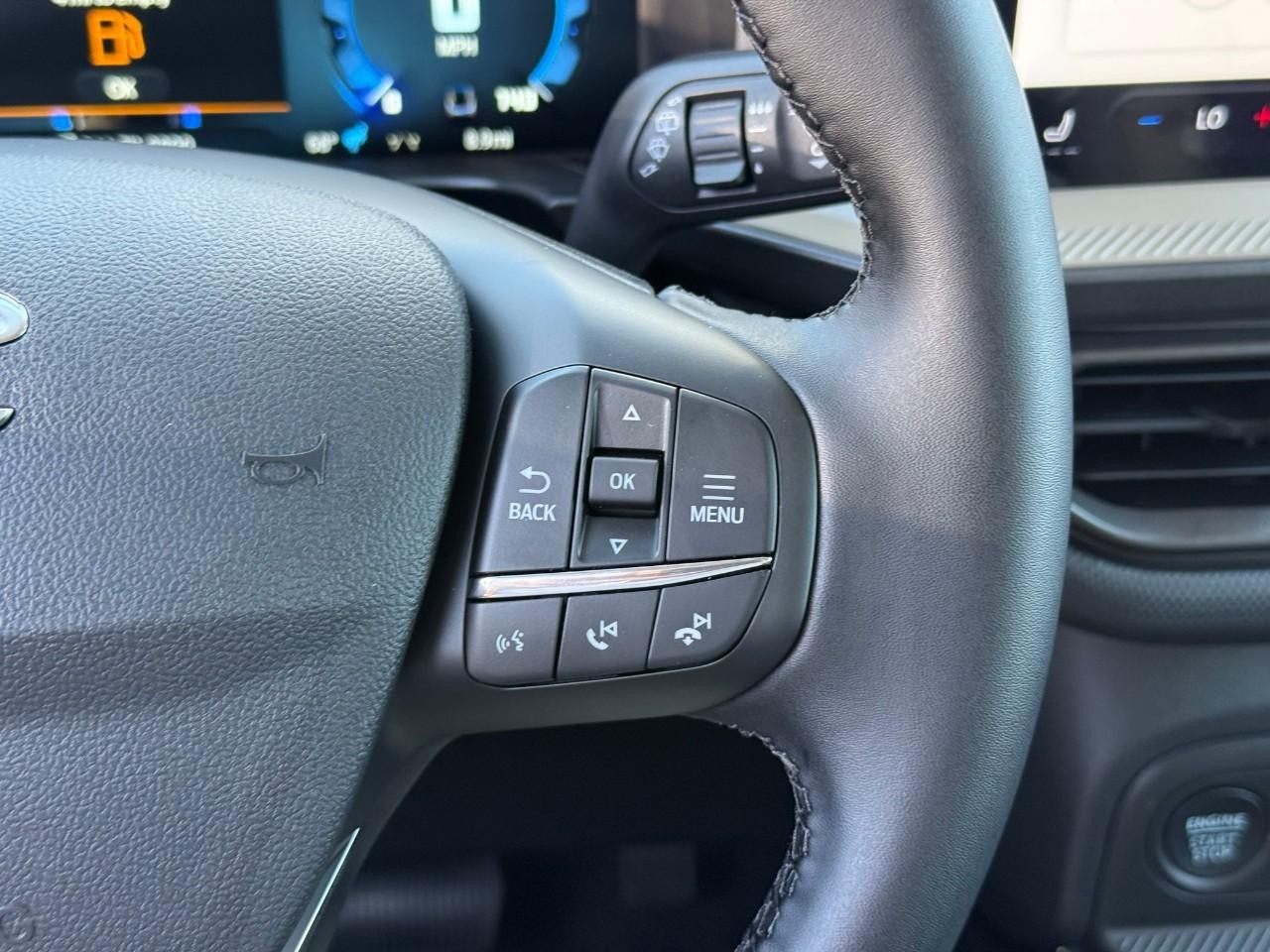 Ford Bronco Sport Vehicle Full-screen Gallery Image 14