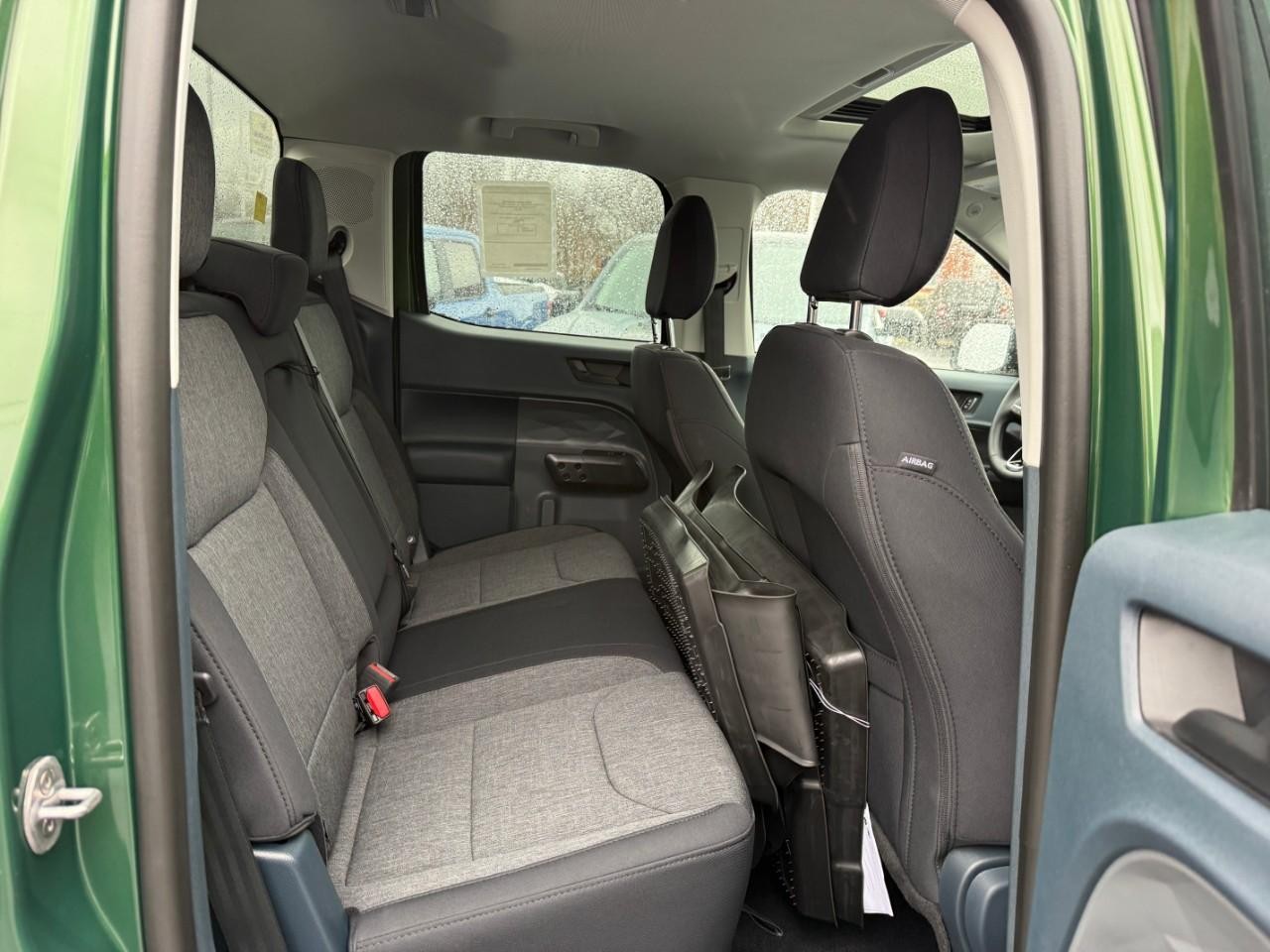 Ford Maverick Vehicle Full-screen Gallery Image 05