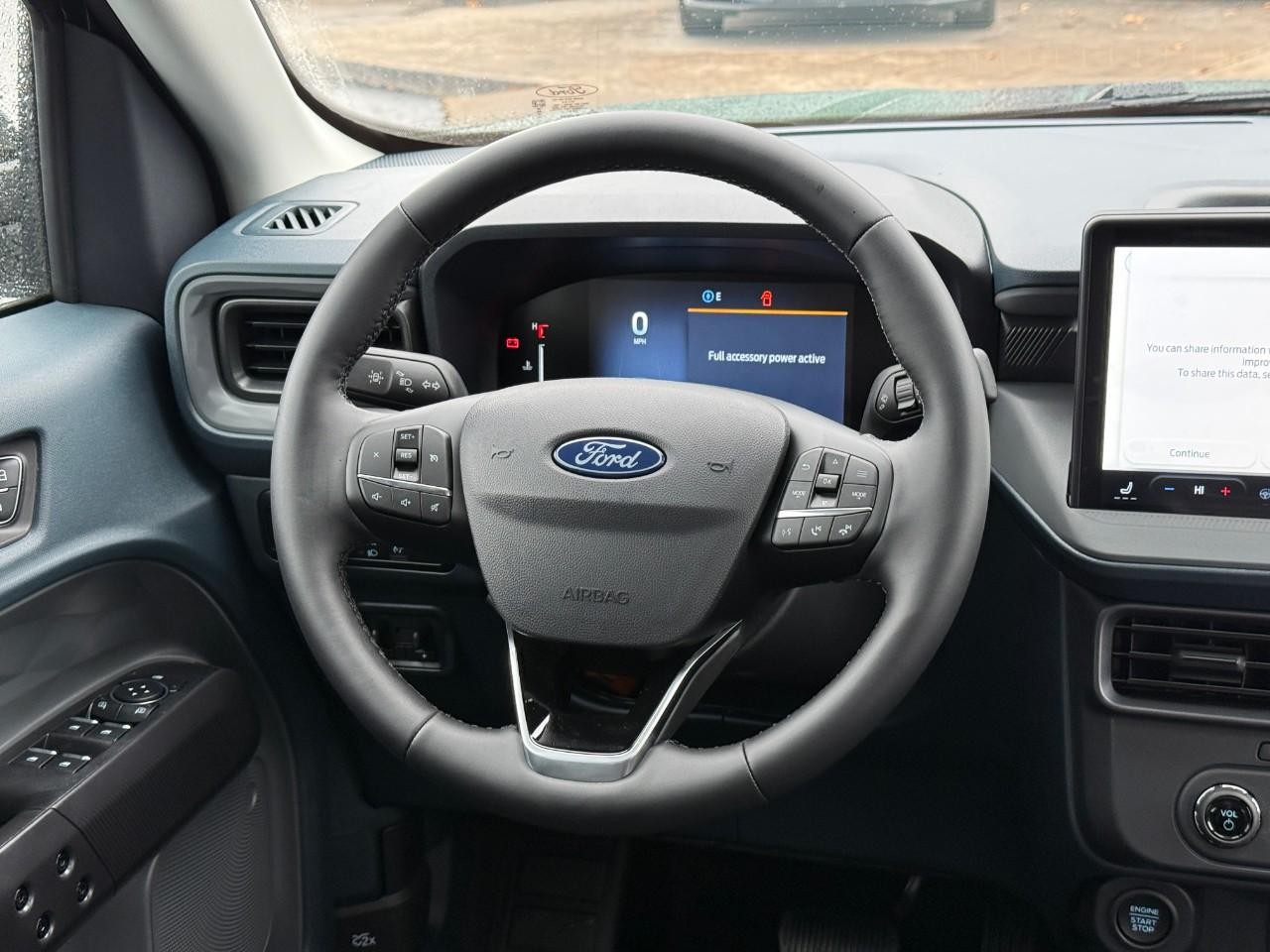 Ford Maverick Vehicle Full-screen Gallery Image 07