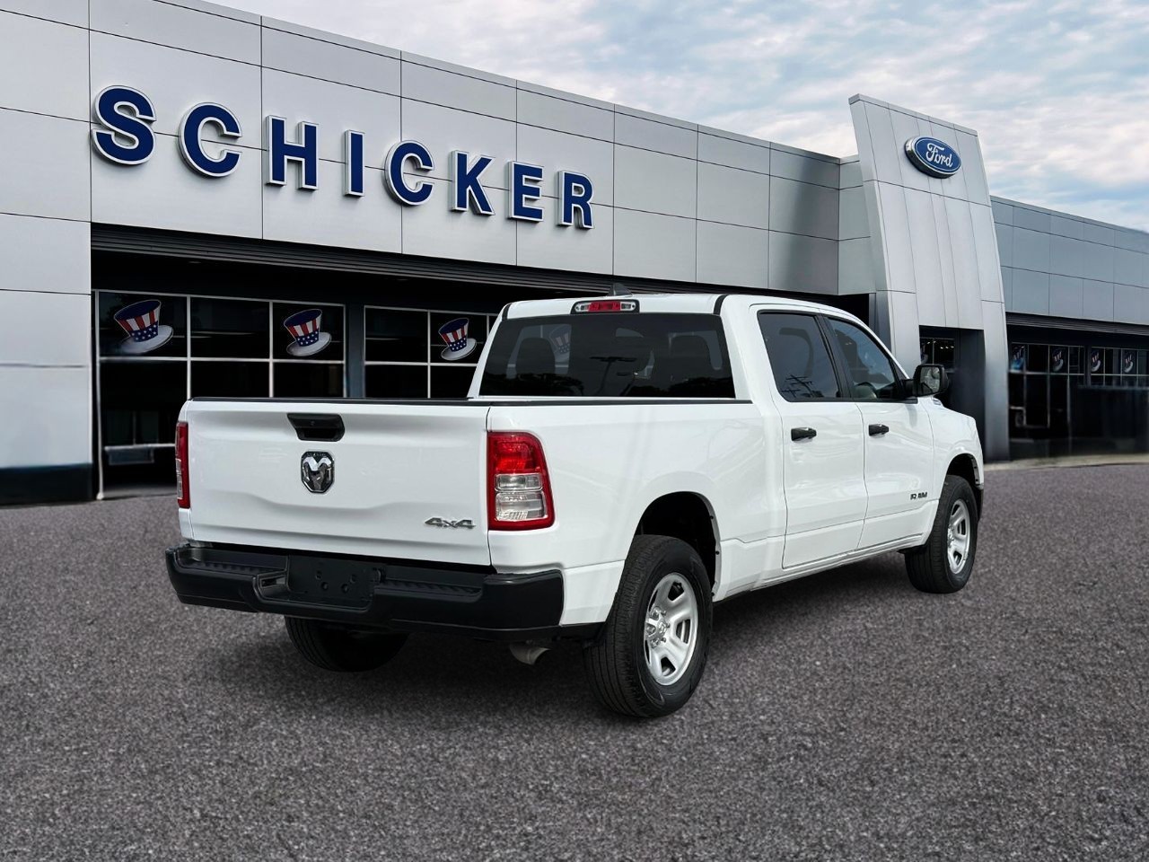 Ram 1500 Vehicle Full-screen Gallery Image 02