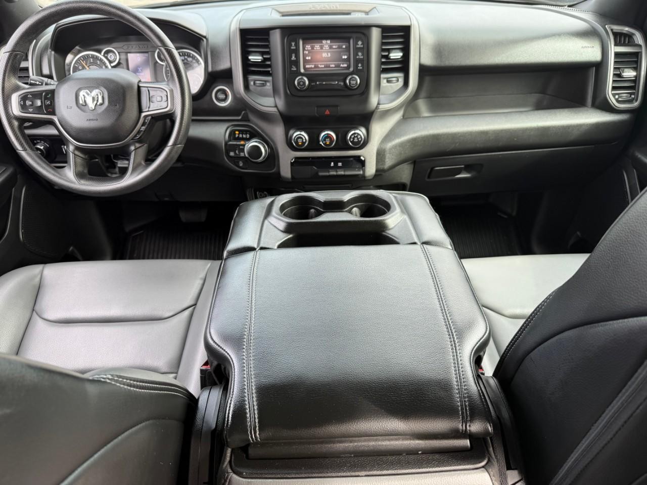 Ram 1500 Vehicle Full-screen Gallery Image 06