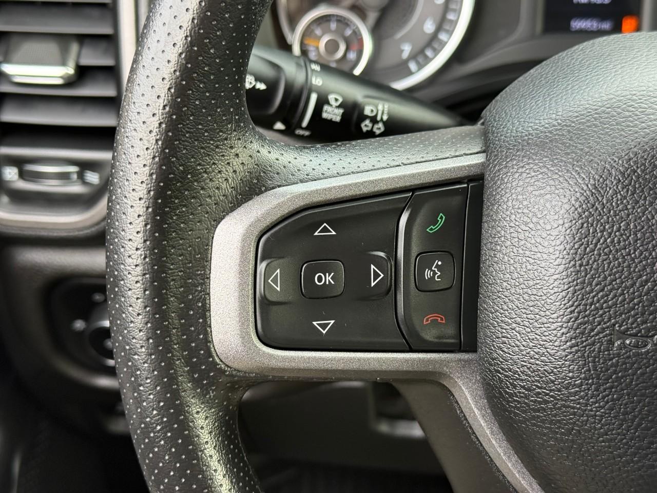 Ram 1500 Vehicle Full-screen Gallery Image 13