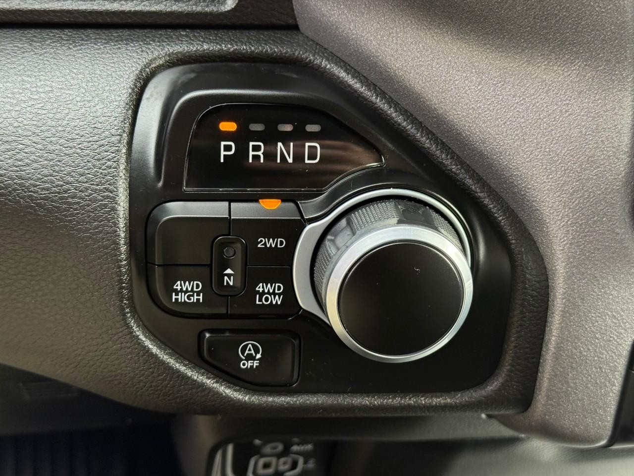 Ram 1500 Vehicle Full-screen Gallery Image 15