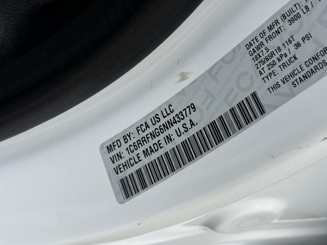 Ram 1500 Vehicle Full-screen Gallery Image 18