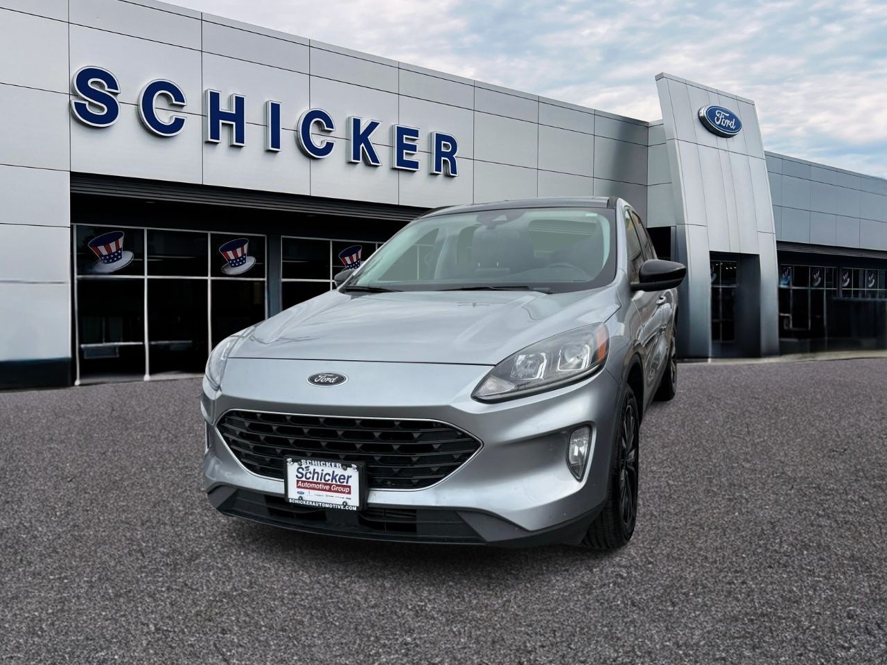 Ford Escape Vehicle Full-screen Gallery Image 02