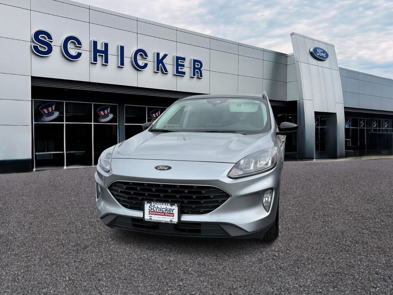 Ford Escape Vehicle Full-screen Gallery Image 03