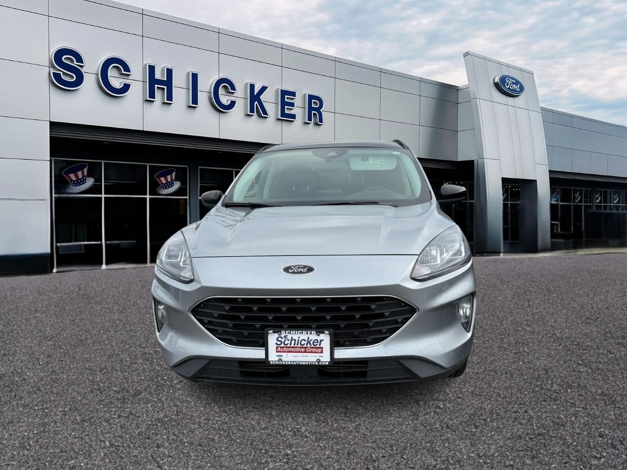 Ford Escape Vehicle Full-screen Gallery Image 04