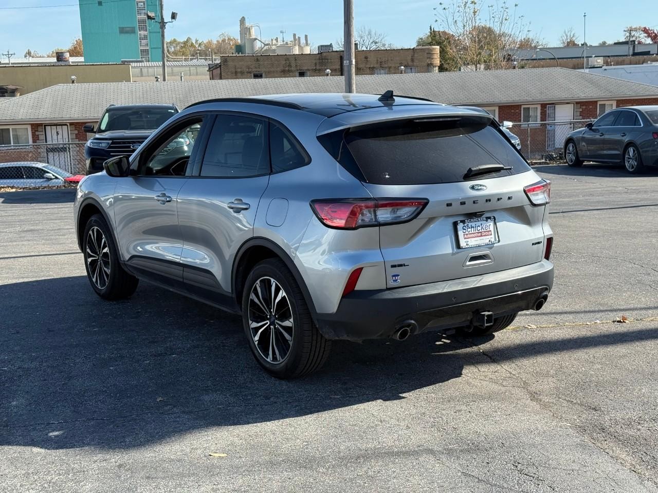 Ford Escape Vehicle Full-screen Gallery Image 07