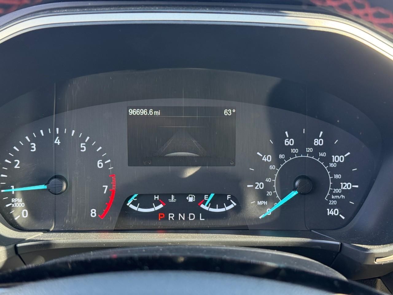 Ford Escape Vehicle Full-screen Gallery Image 21