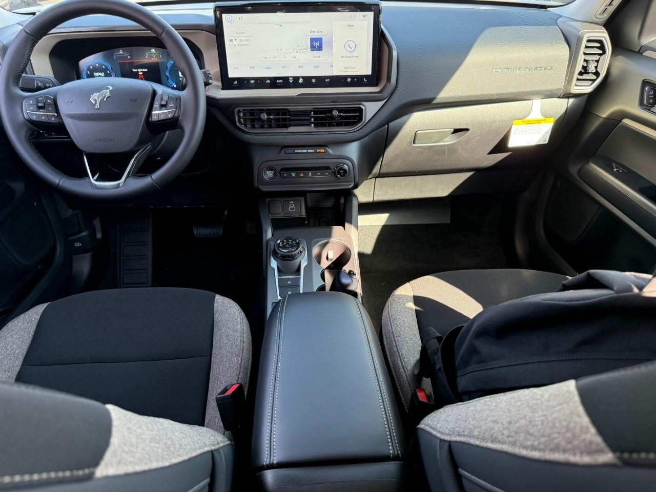 Ford Bronco Sport Vehicle Full-screen Gallery Image 06