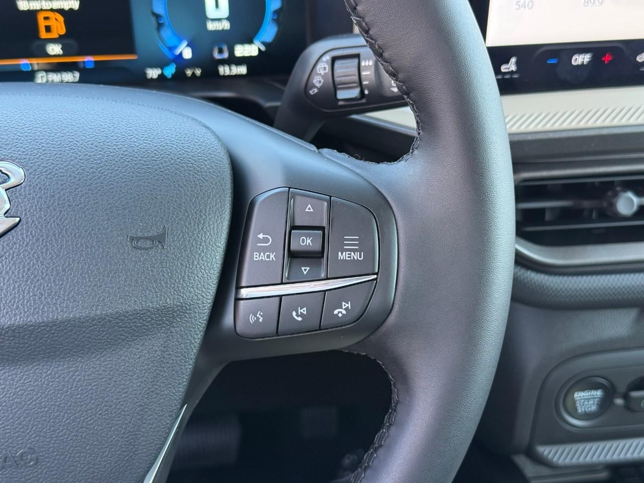 Ford Bronco Sport Vehicle Full-screen Gallery Image 14