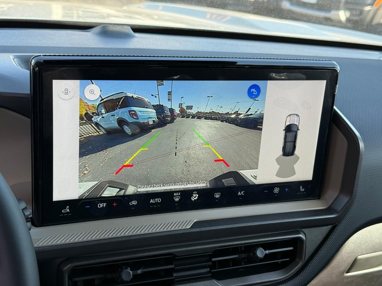 Ford Bronco Sport Vehicle Full-screen Gallery Image 17