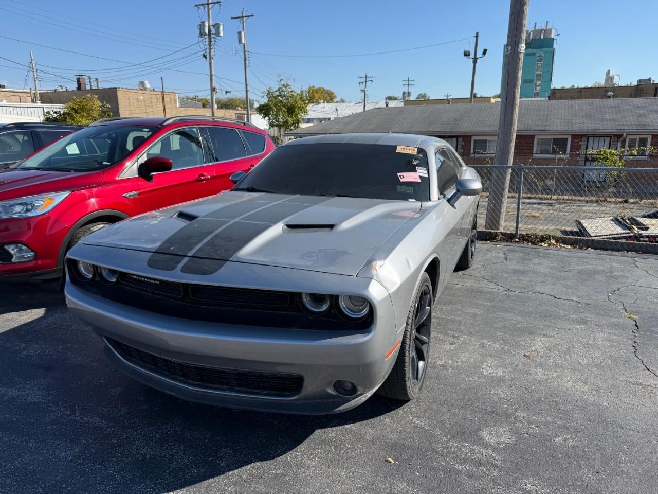 Dodge Challenger Vehicle Full-screen Gallery Image 02