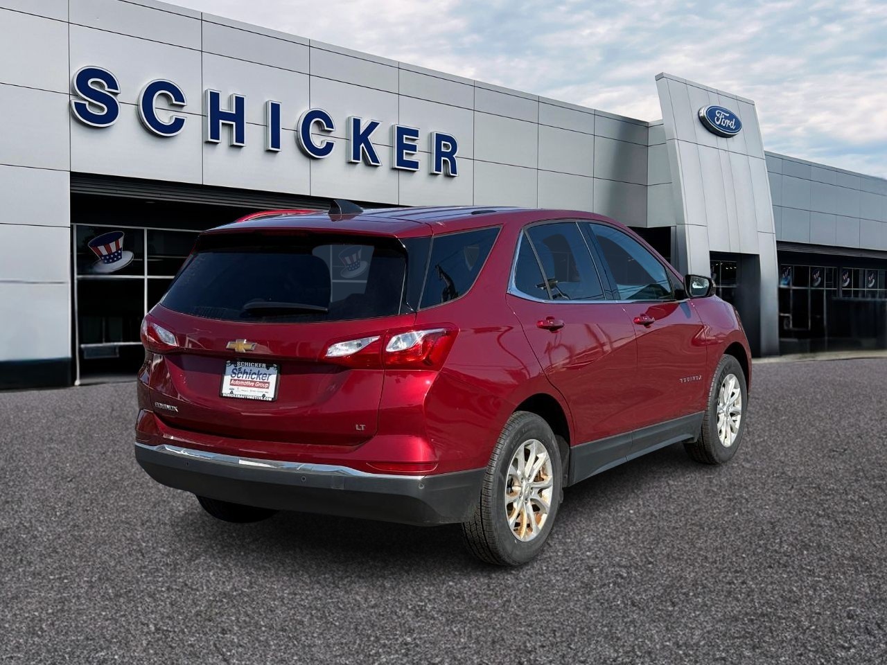 Chevrolet Equinox Vehicle Full-screen Gallery Image 02