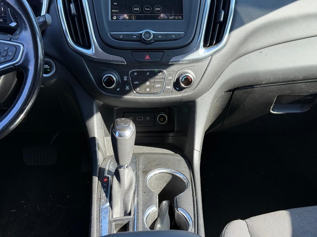 Chevrolet Equinox Vehicle Full-screen Gallery Image 09