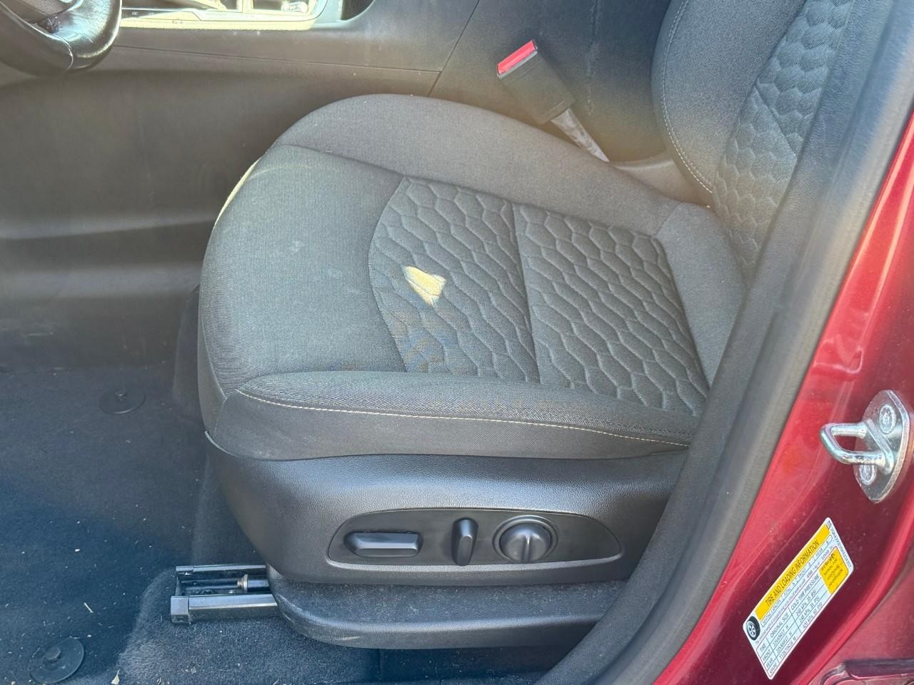 Chevrolet Equinox Vehicle Full-screen Gallery Image 12