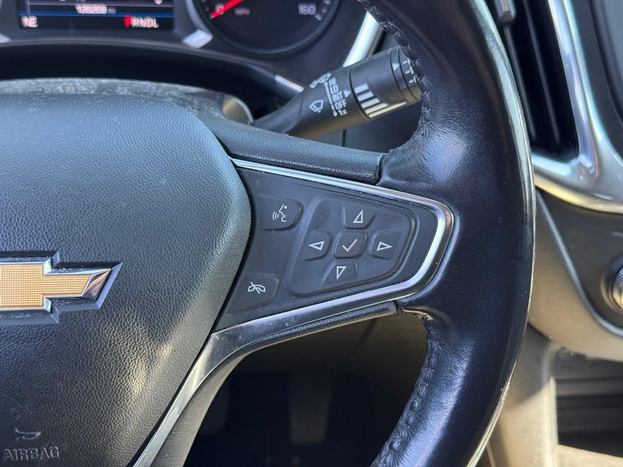 Chevrolet Equinox Vehicle Full-screen Gallery Image 15