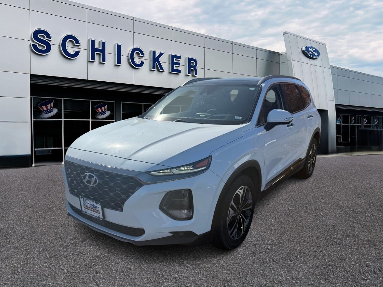 Hyundai Santa Fe Vehicle Full-screen Gallery Image 04