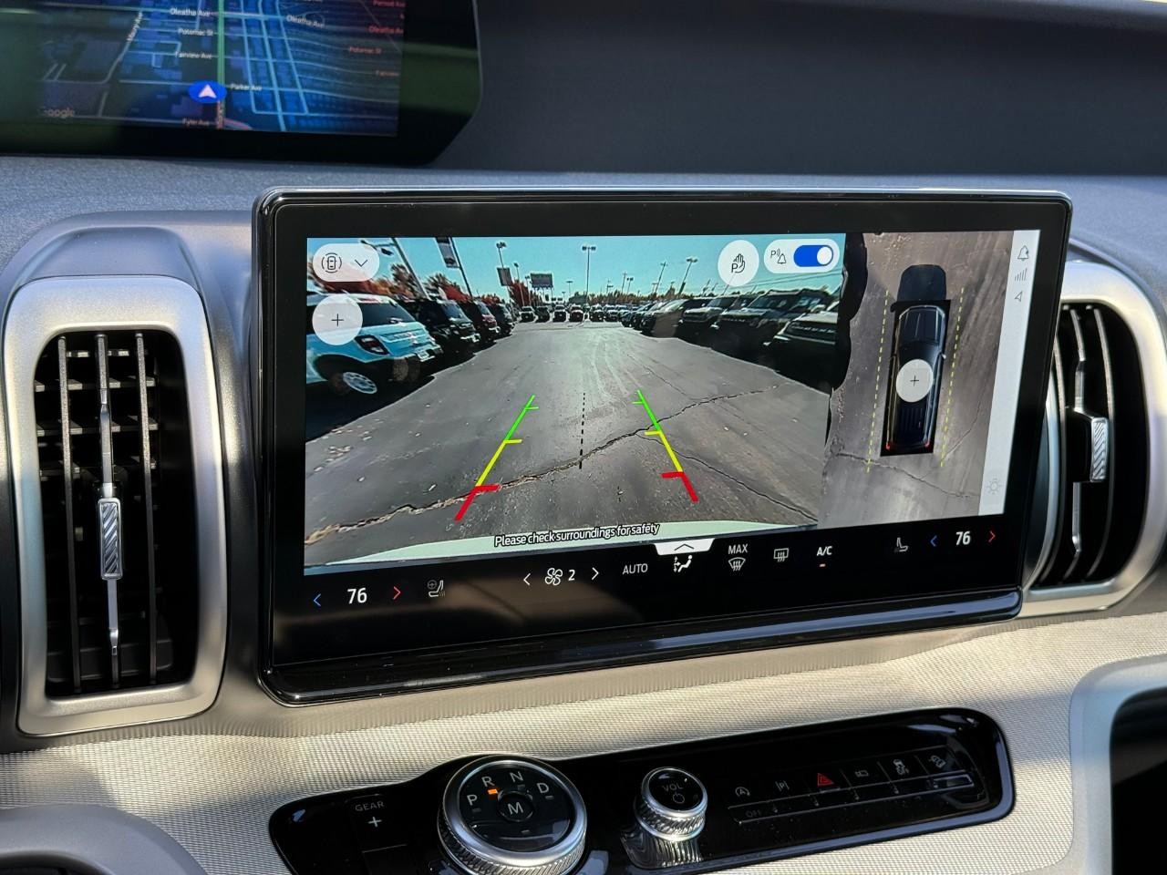 Ford Expedition Vehicle Full-screen Gallery Image 17