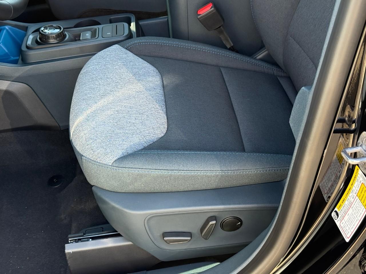 Ford Maverick Vehicle Full-screen Gallery Image 11