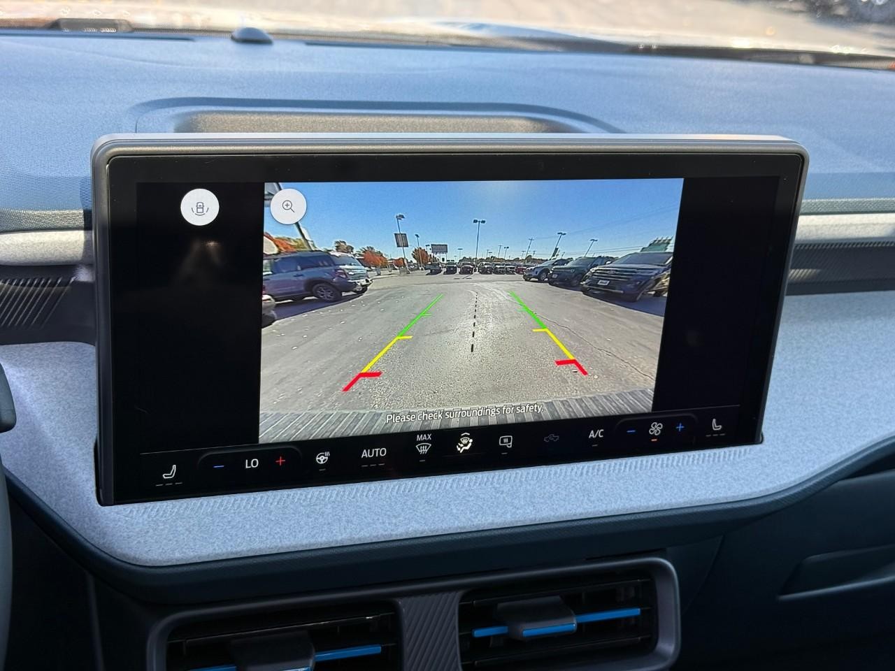 Ford Maverick Vehicle Full-screen Gallery Image 18