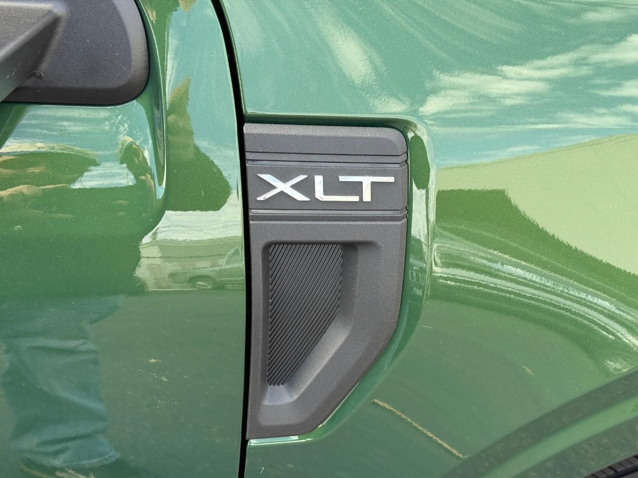 Ford Maverick Vehicle Full-screen Gallery Image 05