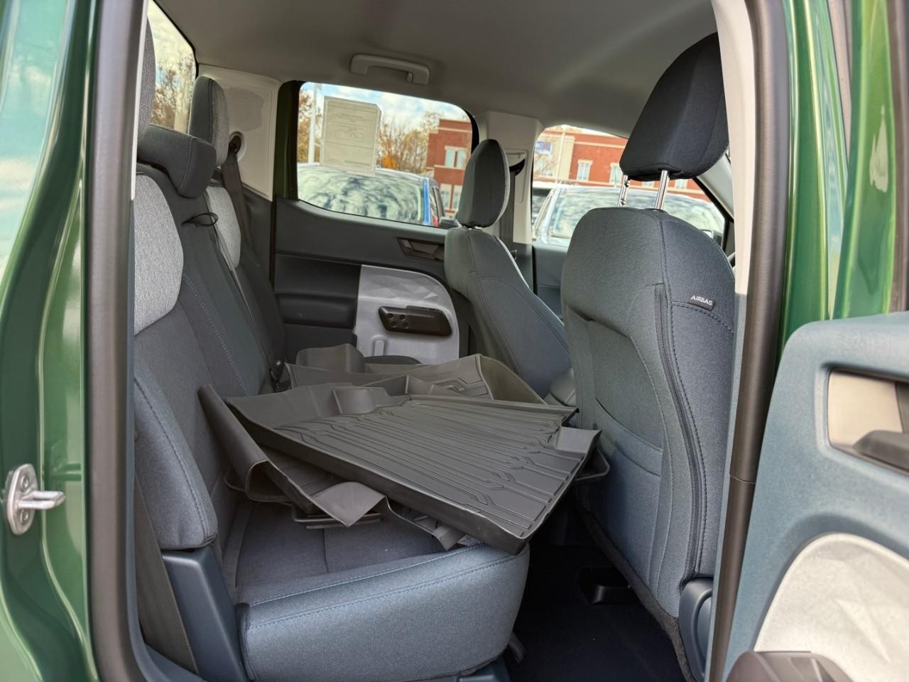 Ford Maverick Vehicle Full-screen Gallery Image 06