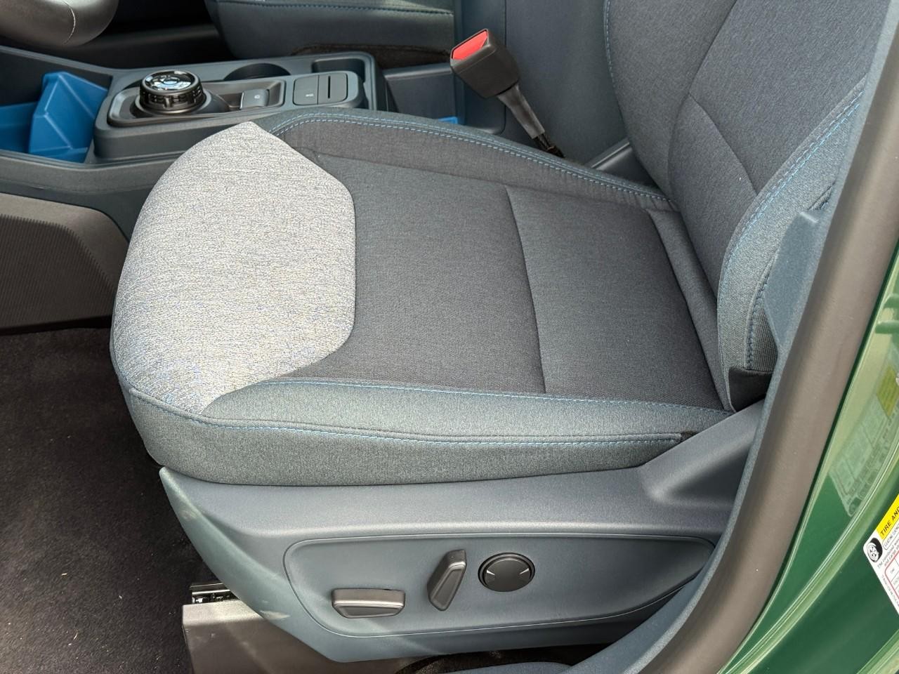 Ford Maverick Vehicle Full-screen Gallery Image 08