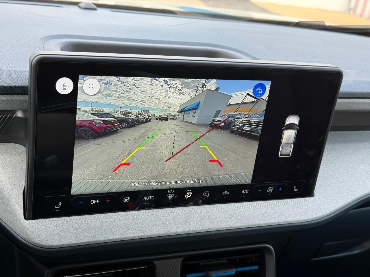 Ford Maverick Vehicle Full-screen Gallery Image 13