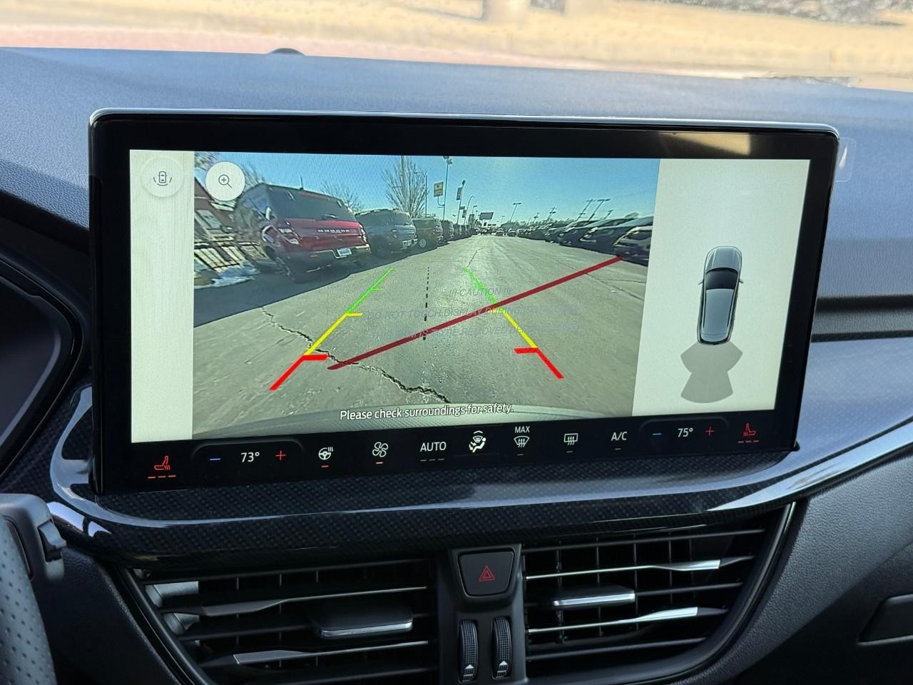 Ford Escape Vehicle Full-screen Gallery Image 18