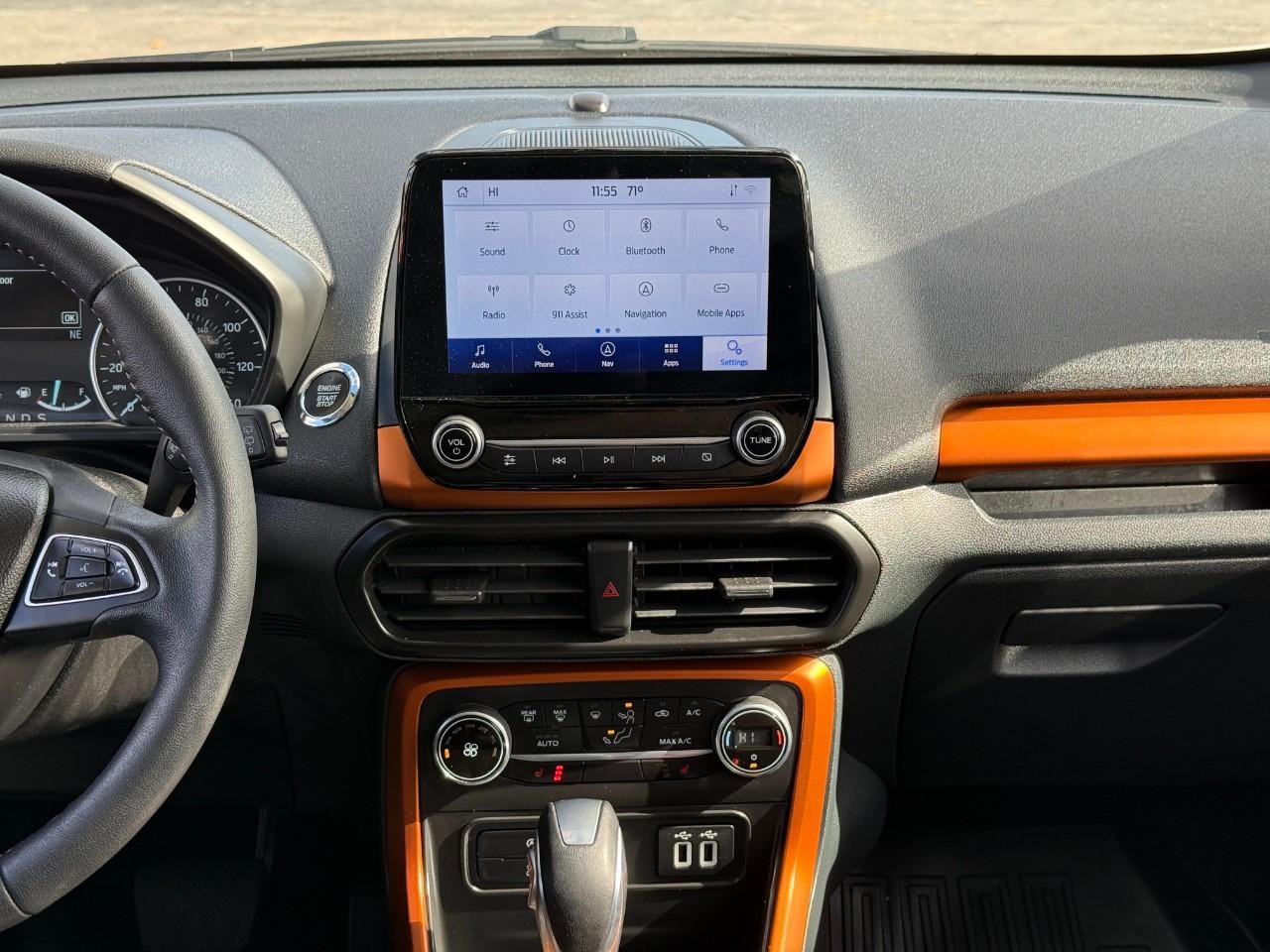 Ford EcoSport Vehicle Full-screen Gallery Image 08