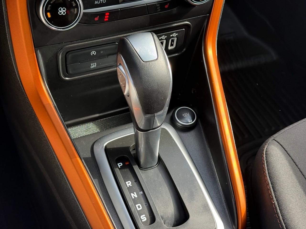 Ford EcoSport Vehicle Full-screen Gallery Image 14