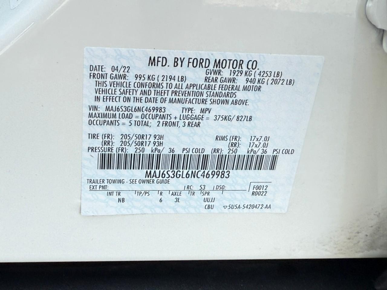 Ford EcoSport Vehicle Full-screen Gallery Image 17