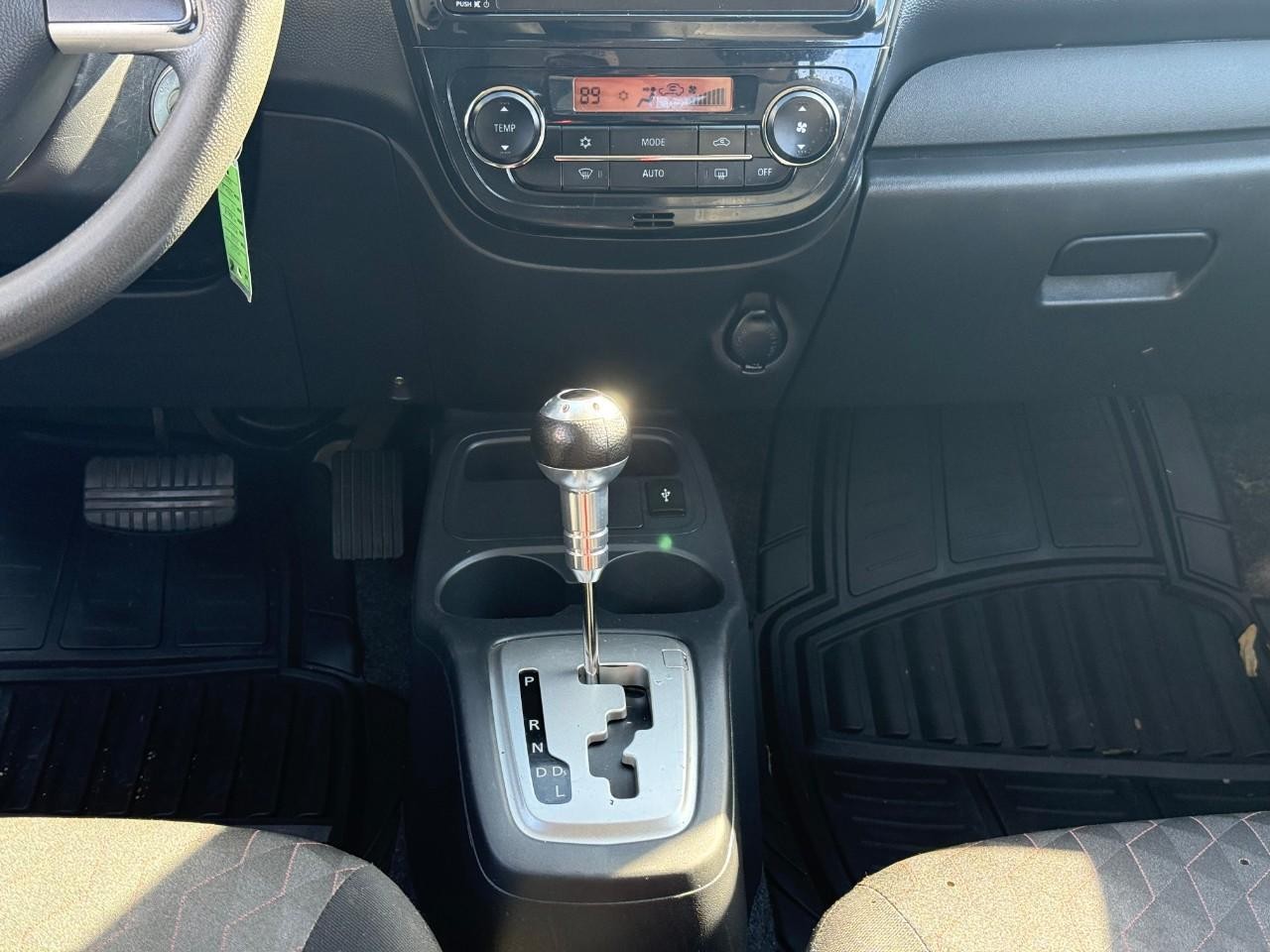 Mitsubishi Mirage Vehicle Full-screen Gallery Image 10