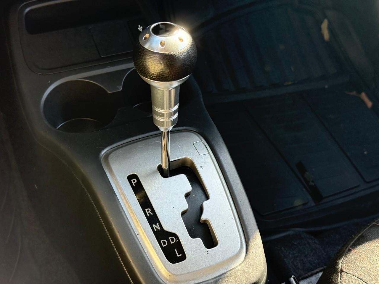 Mitsubishi Mirage Vehicle Full-screen Gallery Image 16