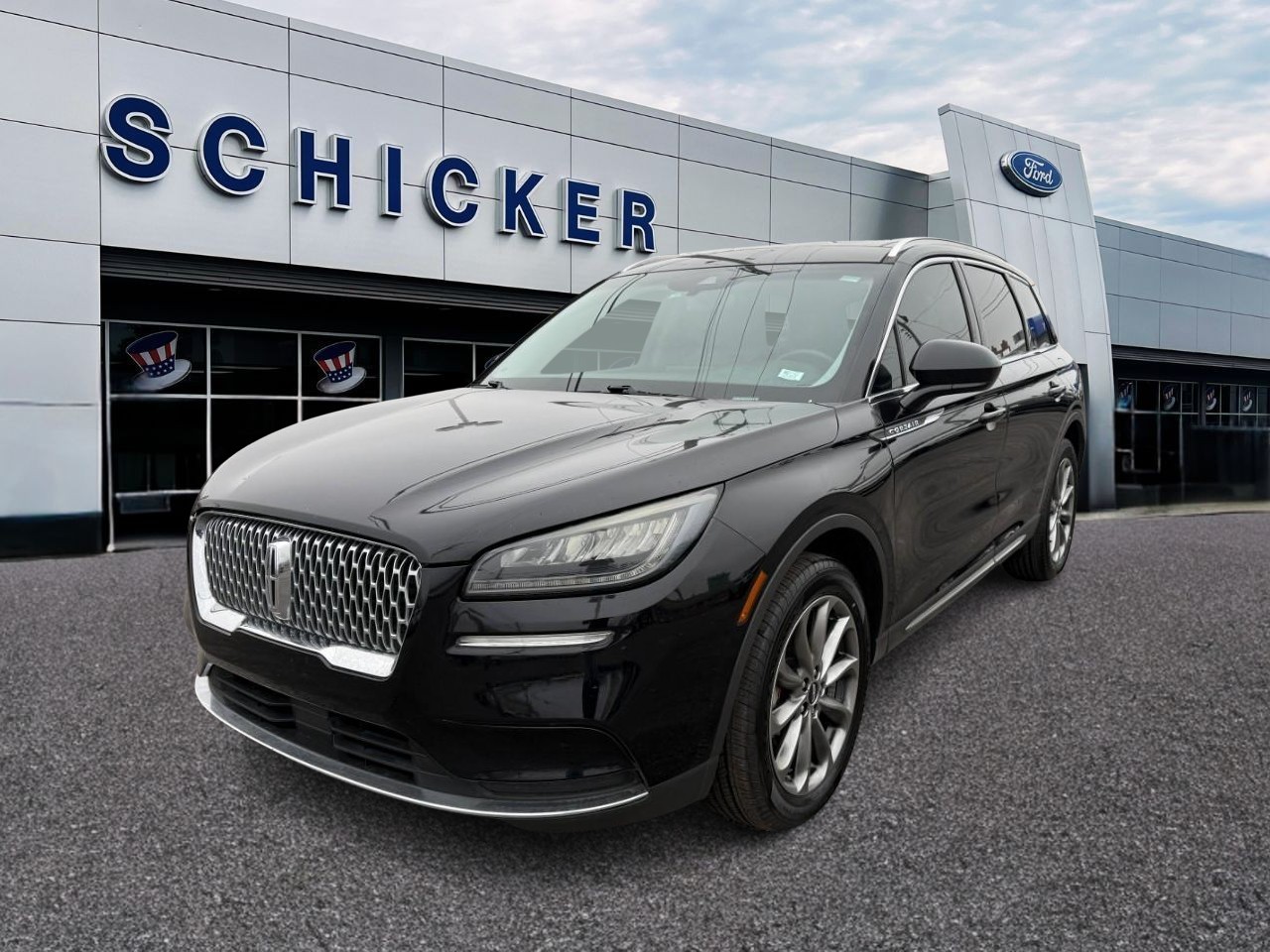 Lincoln Corsair Vehicle Full-screen Gallery Image 04