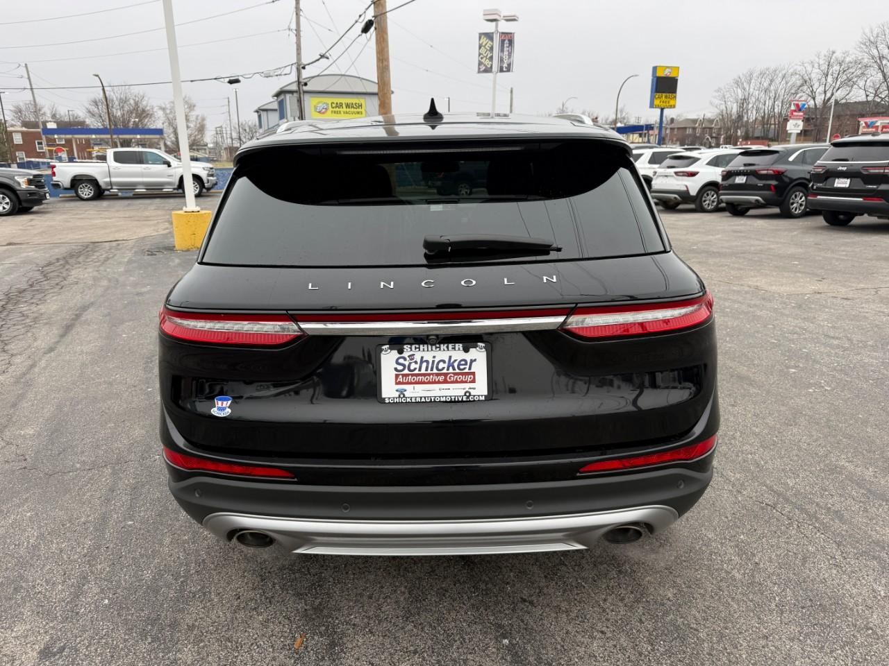 Lincoln Corsair Vehicle Full-screen Gallery Image 08