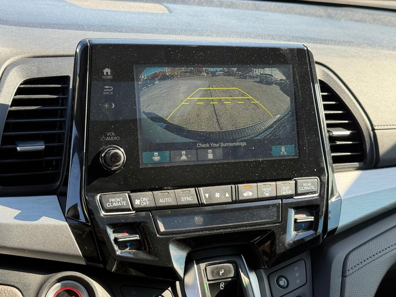 Honda Odyssey Vehicle Full-screen Gallery Image 18