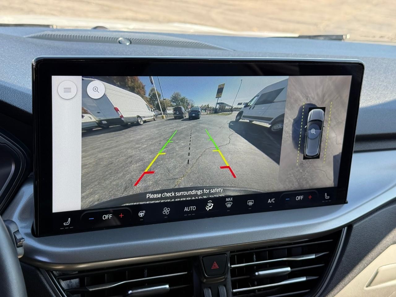 Ford Escape Vehicle Full-screen Gallery Image 20