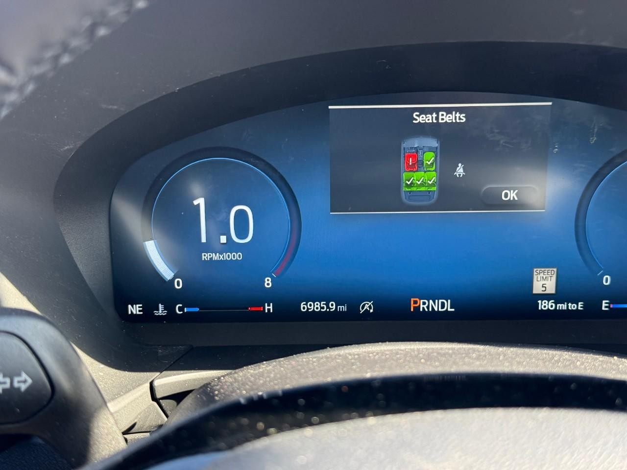 Ford Escape Vehicle Full-screen Gallery Image 16