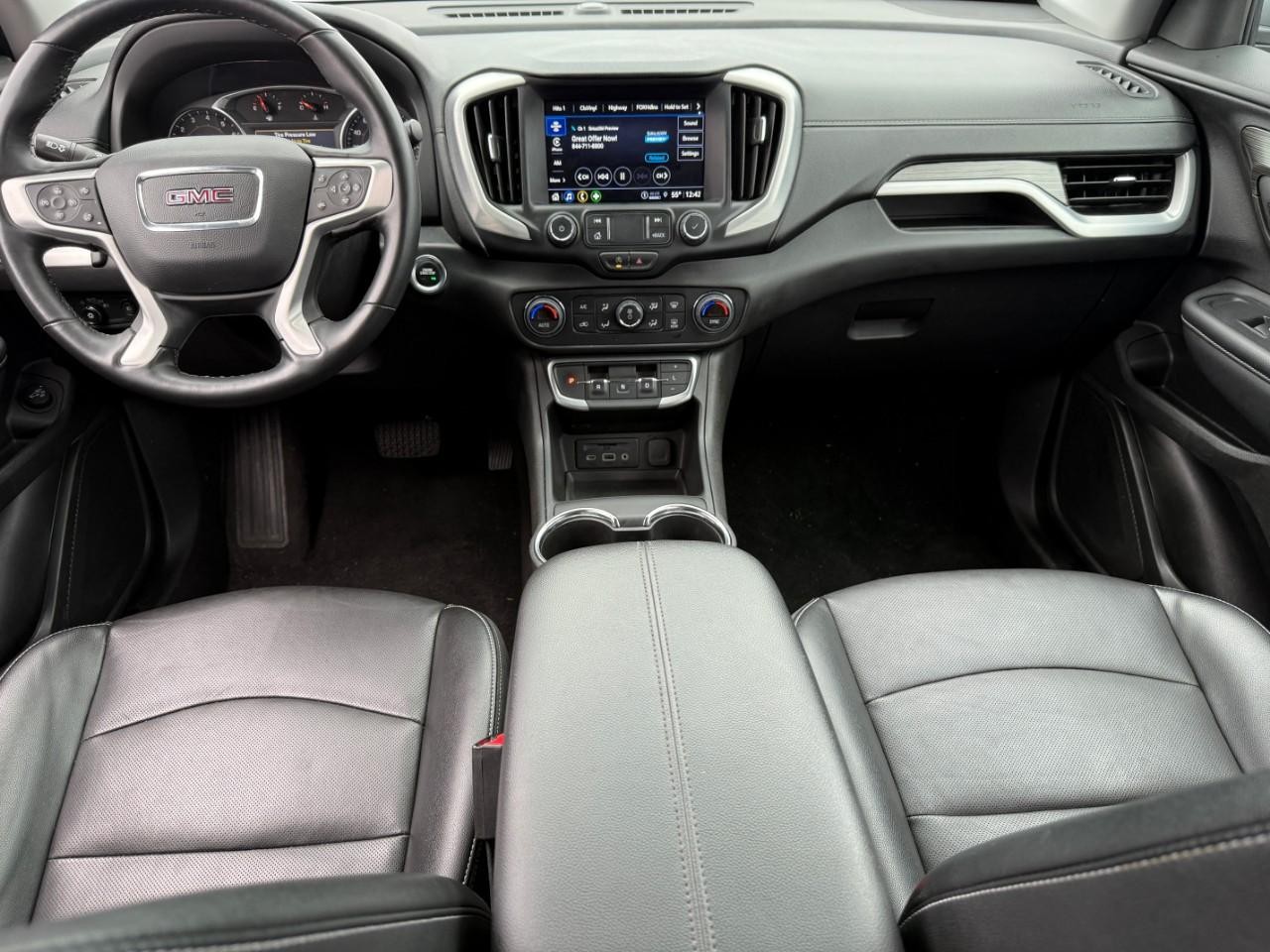 GMC Terrain Vehicle Full-screen Gallery Image 12