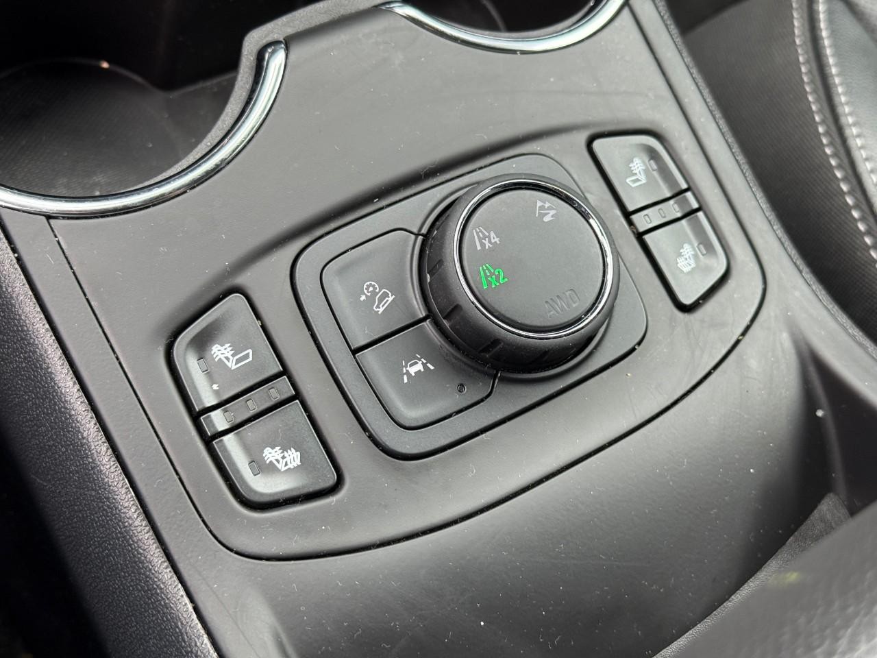 GMC Terrain Vehicle Full-screen Gallery Image 23