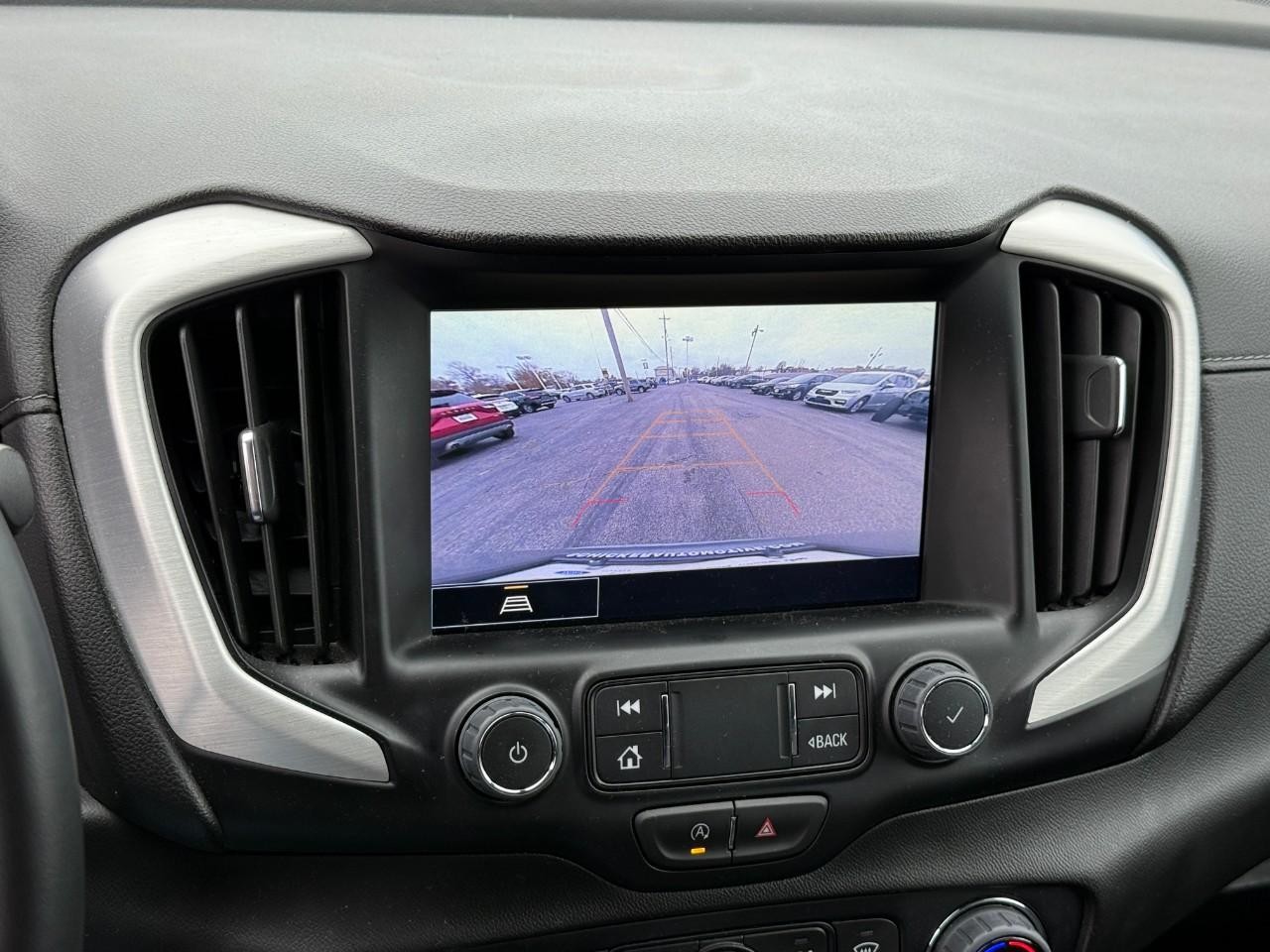 GMC Terrain Vehicle Full-screen Gallery Image 25